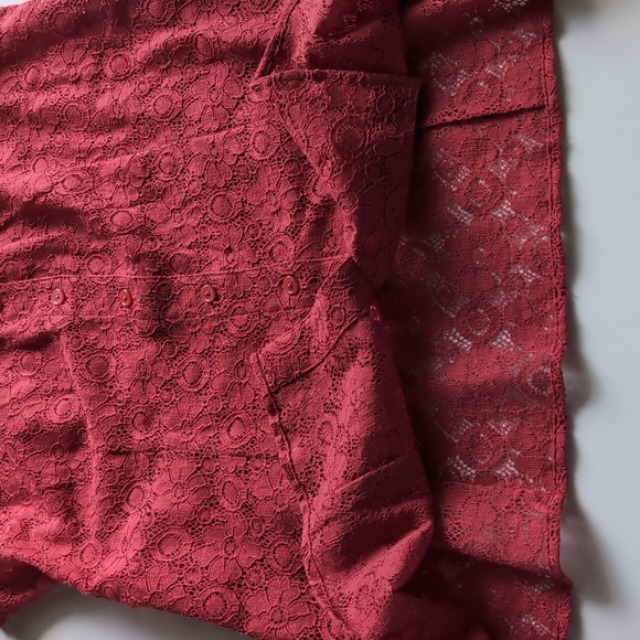 VanHeusen Studio Women's Lace Shirt - Picture 10 of 10